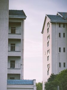 集合住宅でのゲームプレイにおけるラグ対策は？