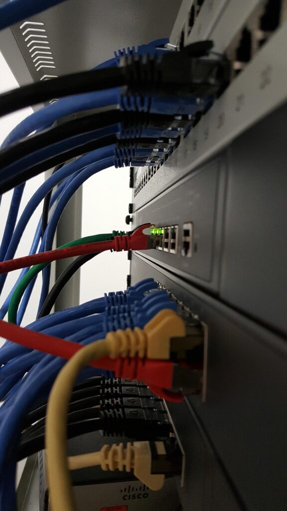 10G光LANケーブルの長さが通信速度に与える影響は？